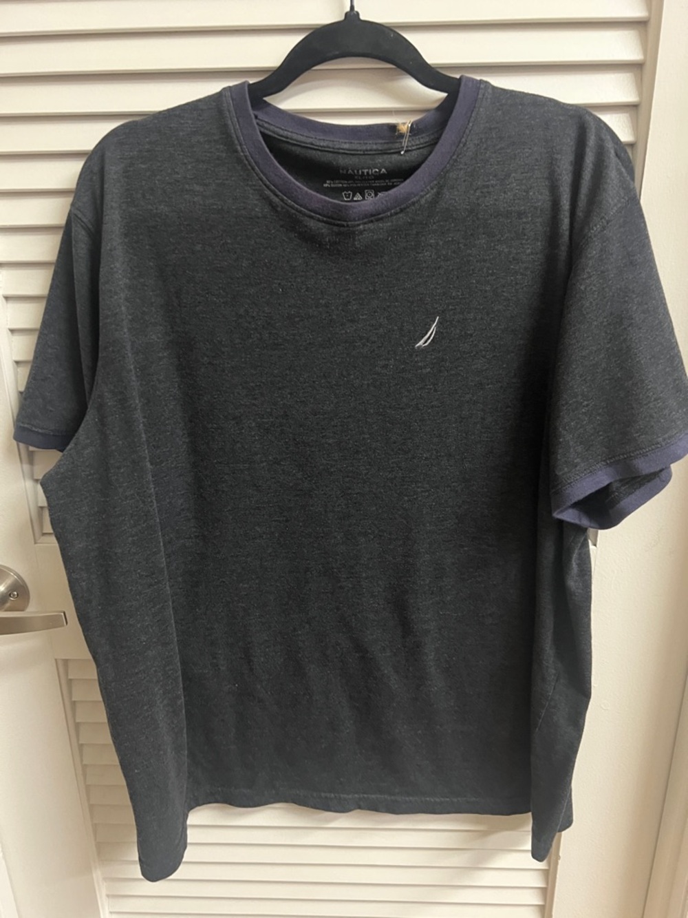 Nautica Men's Charcoal Gray Short-Sleeve Crew Tee  size XL 60% cotton 40 poly